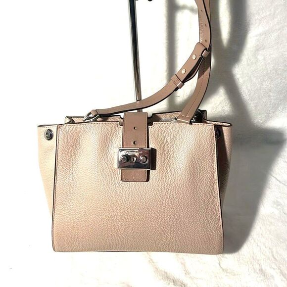 Michael Kors Crossbody - Production Sample - Picture 1 of 14